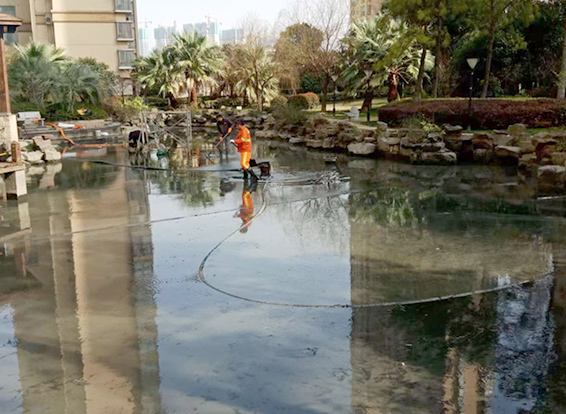 广灵景观池淤泥清理